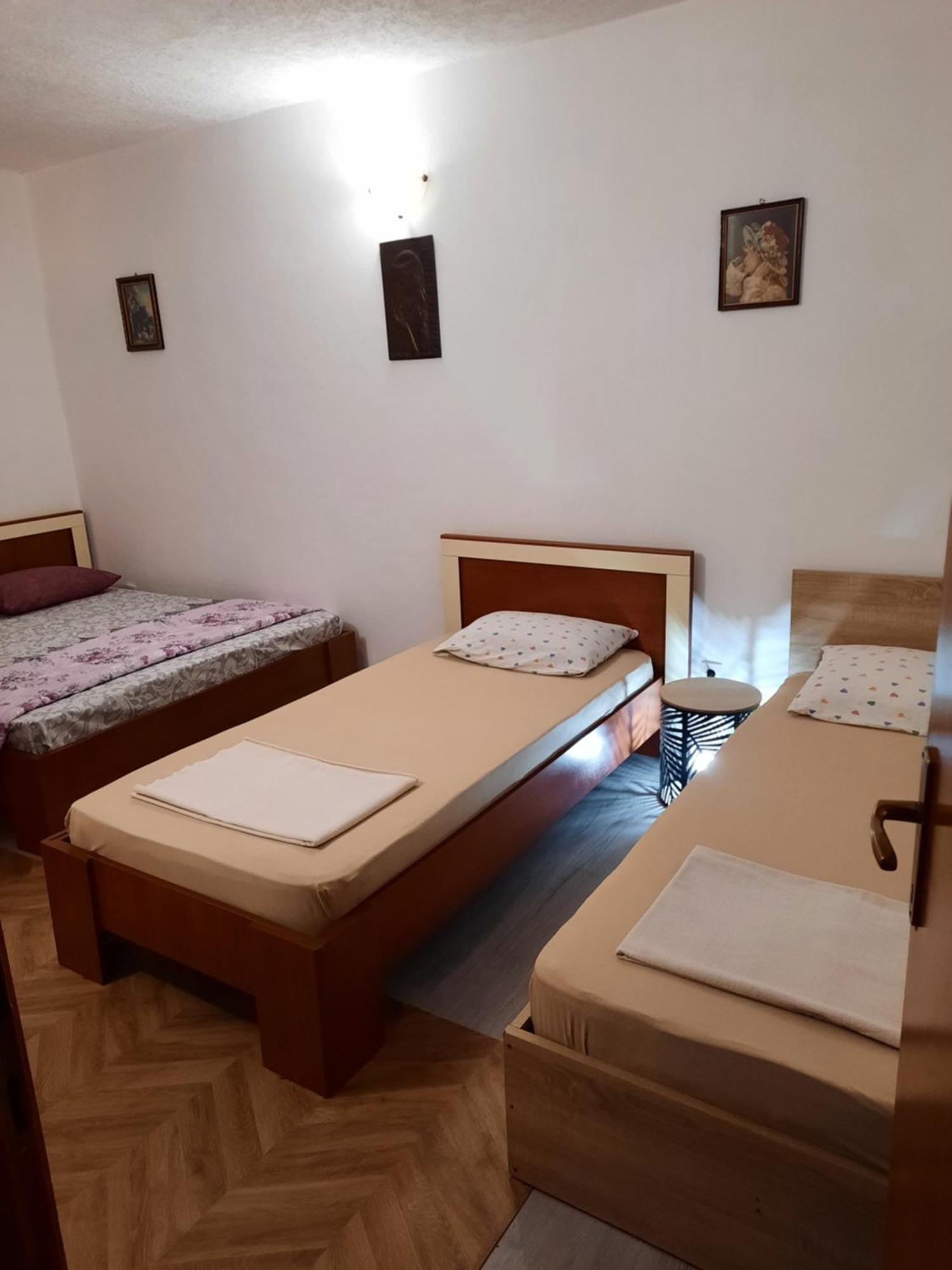 Apartmani Na Moru Bar Ngoại thất bức ảnh
